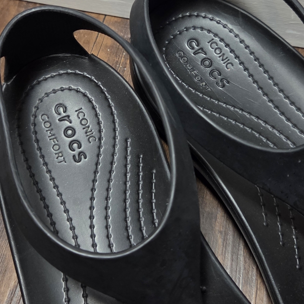 CROCS Women's Black Sandals - Picture 2 of 4